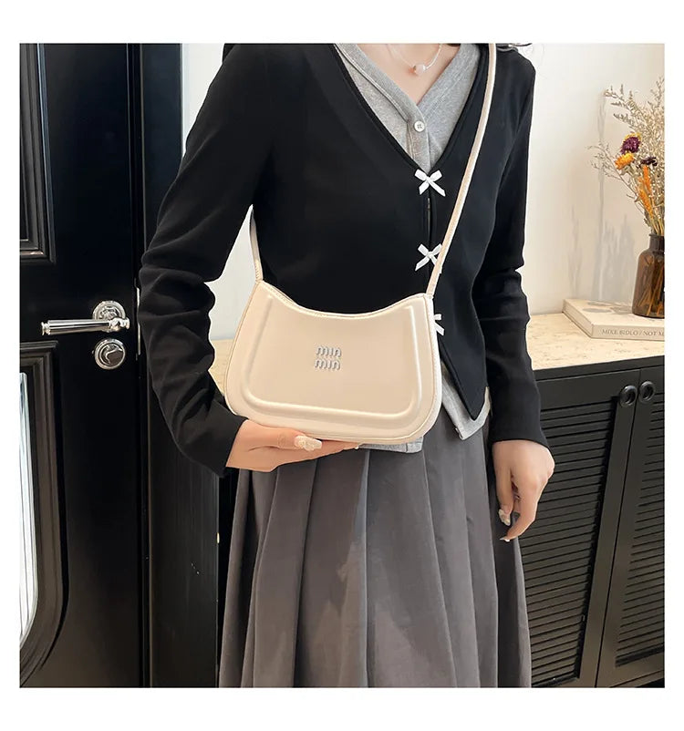 Korean style fashion niche women's crescent bag 2025 autumn new handbag, high-end multifunctional crossbody bag shoulder bag